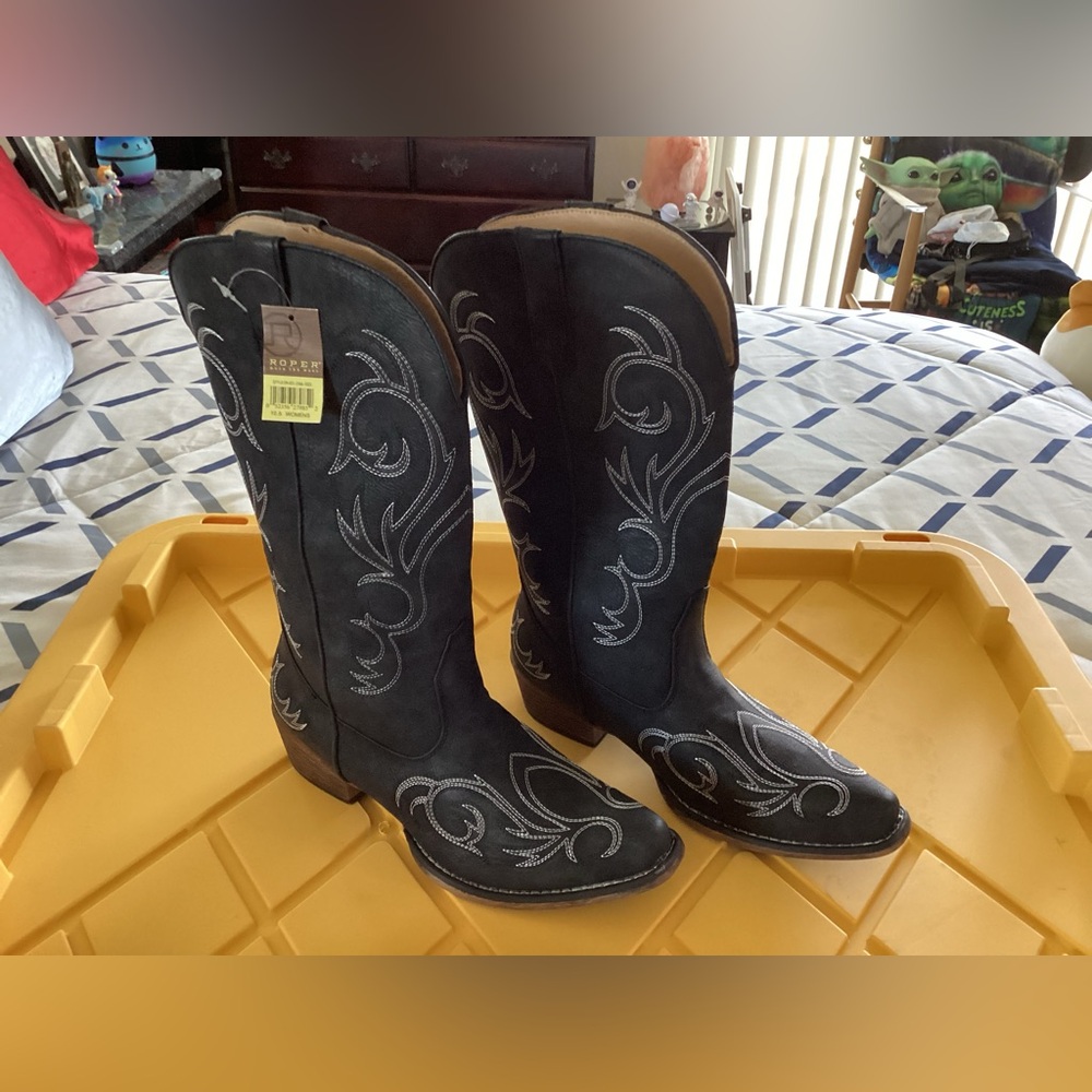 Roper Black Embroidered Heeled Boots